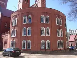 Полубарабан&nbsp;— пристройка к костёлу