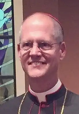 Пол Деннис Этьен