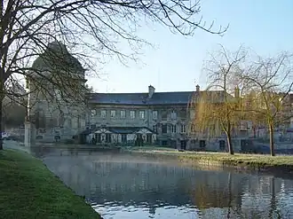 Павильон Манс