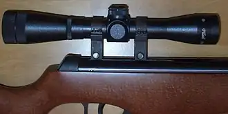 Pilad P4x32, Буква L в конце обозначает наличие подсветке под ключ замену от ворот не на что сетки прицела, на рисунке представлен прицел без данного устройства