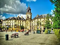 Здание оперы ночью