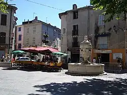 Площадь перед мэрией