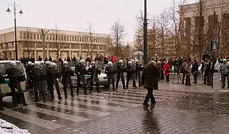 Мобильная рота полиции Вильнюса во время массовых беспорядков в Вильнюсе (2009)