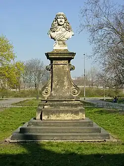 Памятник  Петру СтроцциПрага,