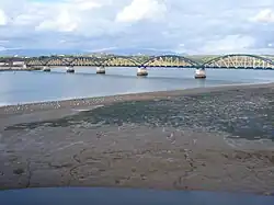 Железнодорожный мост через реку Араде возле города Портиман