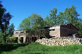 Сохранившееся здание раздевалки