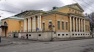 Здание музея. Главный дом, интерьеры с росписями плафонов и стен.2007 год.