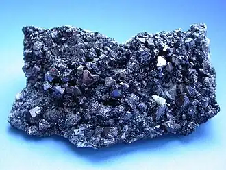 Пирохлор. Место находки: Вишневогорск, Южный Урал, Россия