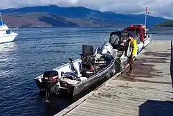 Причал на озере