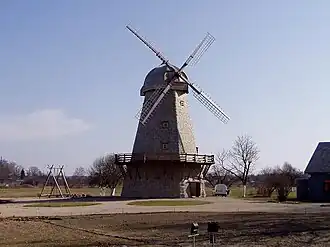 Ветряная мельница в Церауксте