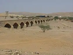 Пересыхающий Обель с железнодорожным мостом