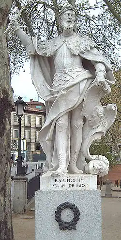 Статуя Рамиро I в Мадриде