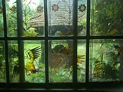 Окно. Красный дом