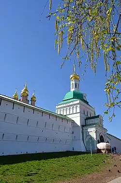 Красная башня