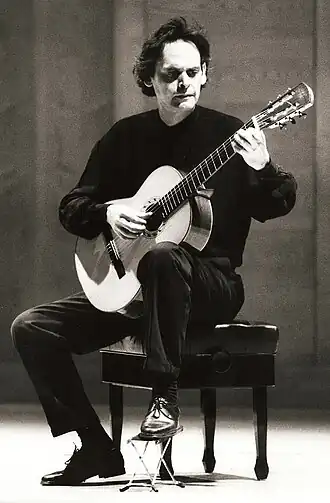 Ролан Диенс на концерте в Мюнхене 8 апреля 2000&nbsp;года