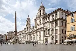 Панорама Площади Навона с церковью и Фонтан Четырёх рек Фонтаном четырёх рек Дж. Л. Бернини