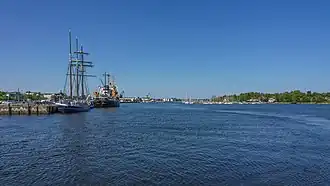 Унтерварнов в центре Ростока