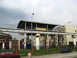 Терминал разгрузки вагонов монорельса с краном