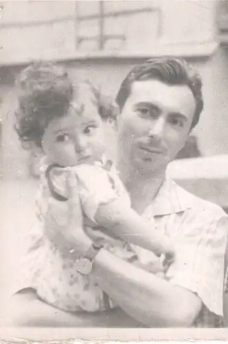 В. Рубанович с дочерью  (1960-е гг. Фото Г. Ганзбурга)