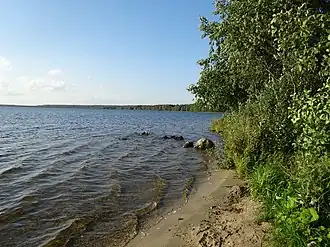 Вид на озеро осенью 2017 года