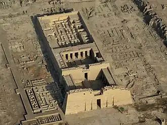 Мединет-Абу — погребальный храм Рамсеса III