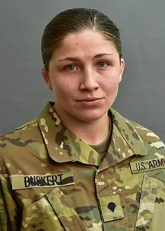 Дженна в качестве солдата ВС США