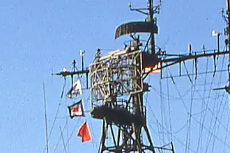 Антенна радара AN/SPS-29 на эсминце DDG-35 «Митшер»