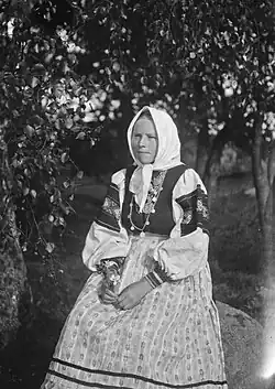 16-летняя жительница деревни