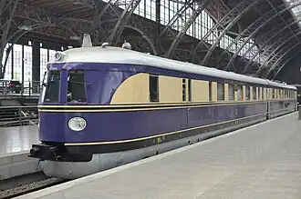 Дизель-поезд SVT 137.225 на музейном пути вокзала Лейпциг