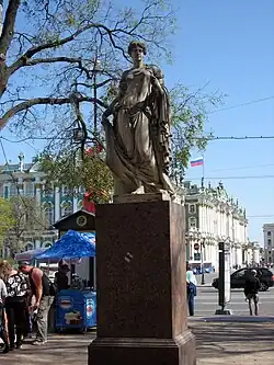 Скульптура «Флора Фарнезская»