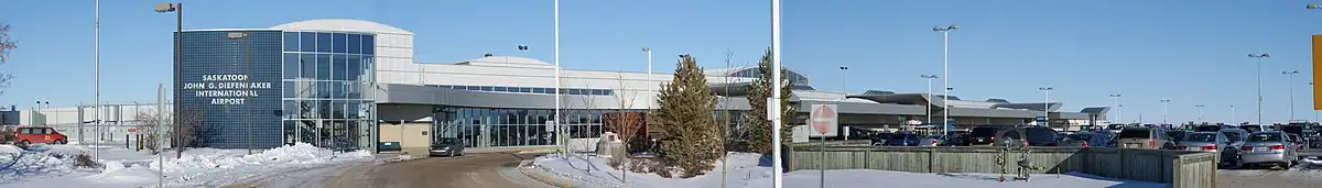 Панорама аэропорта имени Джона Дифенбейкера