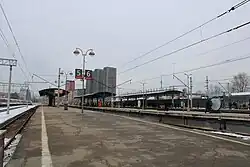 Платформа, обслуживающая пути 5 и 6