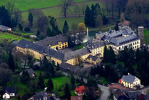 Замковый комплекс с высоты птичьего полёта