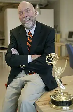 Кеес Имминк со статуэткой Эмми