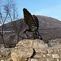Современная скульптура Орёл и змея в Пятигорске