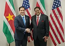 Госсекретарь Рубио с президентом Суринама Чаном Сантохи в Парамарибо.