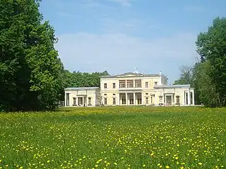 Дворец Лейхтенбергских в парке Сергиевка