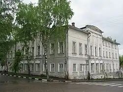 Калужская, 46, Пересечение с улицей Аристова. Вид с севера. Бывшая усадьба Соллогубов