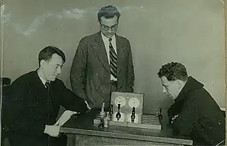 Партия Г. Шнейдеман&nbsp;— М. Волковыский. Наблюдает В. Корольков.