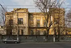 Главный дом комплекса строений усадьбы Арентов-Ребец