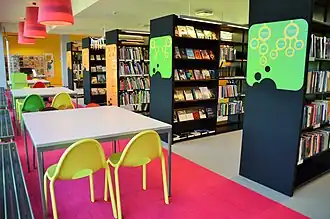 Библиотека в школе Рандвере