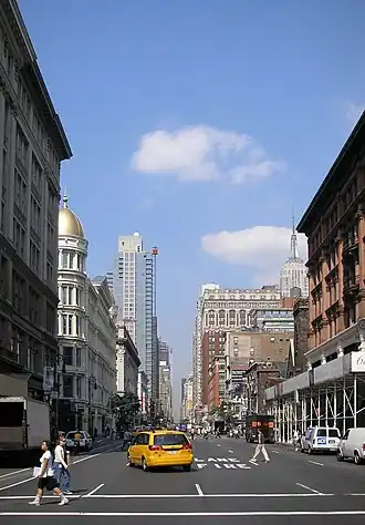 Шестая авеню около 20-й улицы