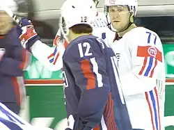 Урош Видмар (#77) в матче Словения—США на чемпионате мира 2008