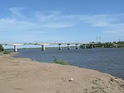 Южный мост через реку в городе Самаре