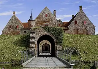 Ворота, ведущие в замок