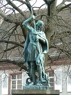 Статуя «Святой Георгий, поражающий копьём дракона»