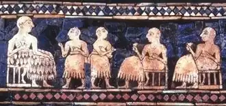 Царь пирующий со своими приближёнными. Деталь штандарта из Ура