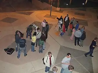 Ночная встреча для астрономических наблюдений в Университете Бен-Гуриона.