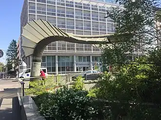 Вход на станцию Сан-Суси