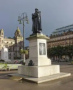 Памятник Уильяму Гладстону в Глазго